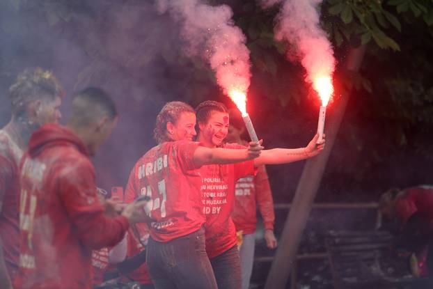 Rijeka: Maturanti srednjih škola širom grada slave kraj srednjoškolskog obrazovanja