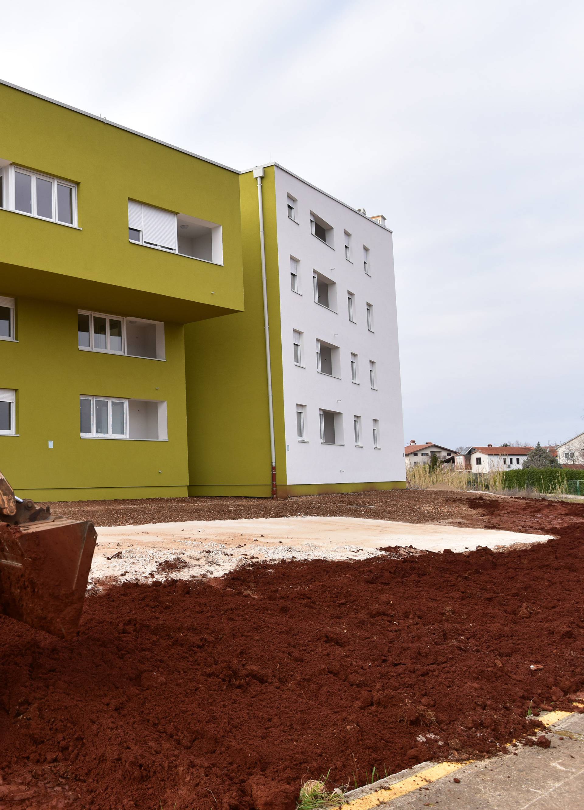 Država će graditi stanove za liječnike, sestre, profesore....