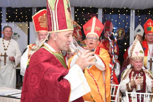Križevci: Krštenje vina okupilo je 50-ak biskupa Svetih Martina iz cijele Hrvatske