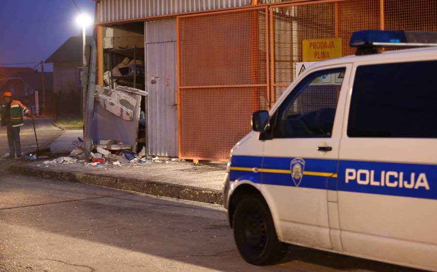 Mladić sletio s ceste i zabio se u skladište, na mjestu poginuo