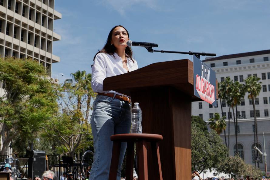 U.S. Sen. Sanders and U.S. Rep. Ocasio-Cortez hold a rally in Los Angeles