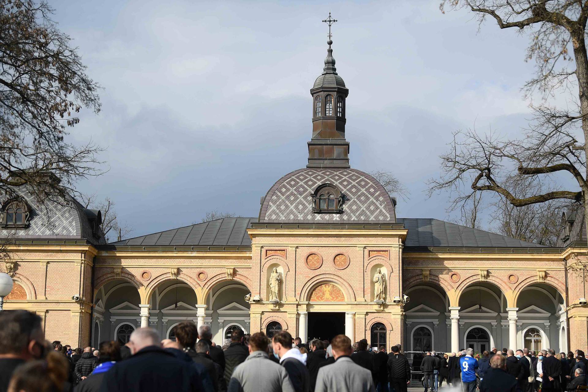 Sprovod velikana hrvatskog nogometa Zlatka Kranjčara na zagrebačkom groblju Mirogoj