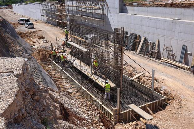 Pula: Radovi na Velom Vrhu