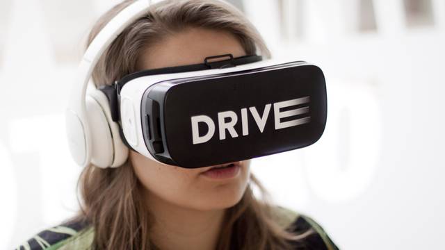 Uz virtualnu stvarnost vozače će učiti kako reagirati u sudaru