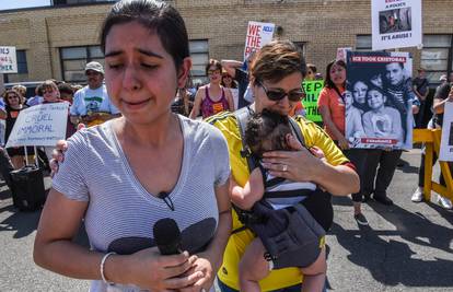 Užas u Trumpovim logorima za djecu: Plaču, zazivaju mamu...