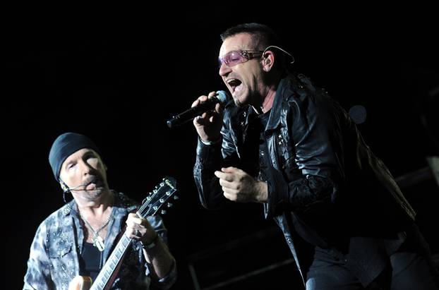 ARHIVA - Zagreb, 2009: Irska grupa U2 oduševila Zagrep?ane