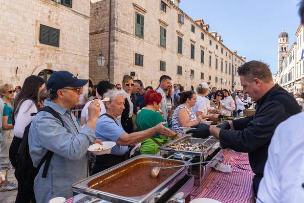 Dubrovnik: Tradicionalna Dubrovačka trpeza na Stradunu