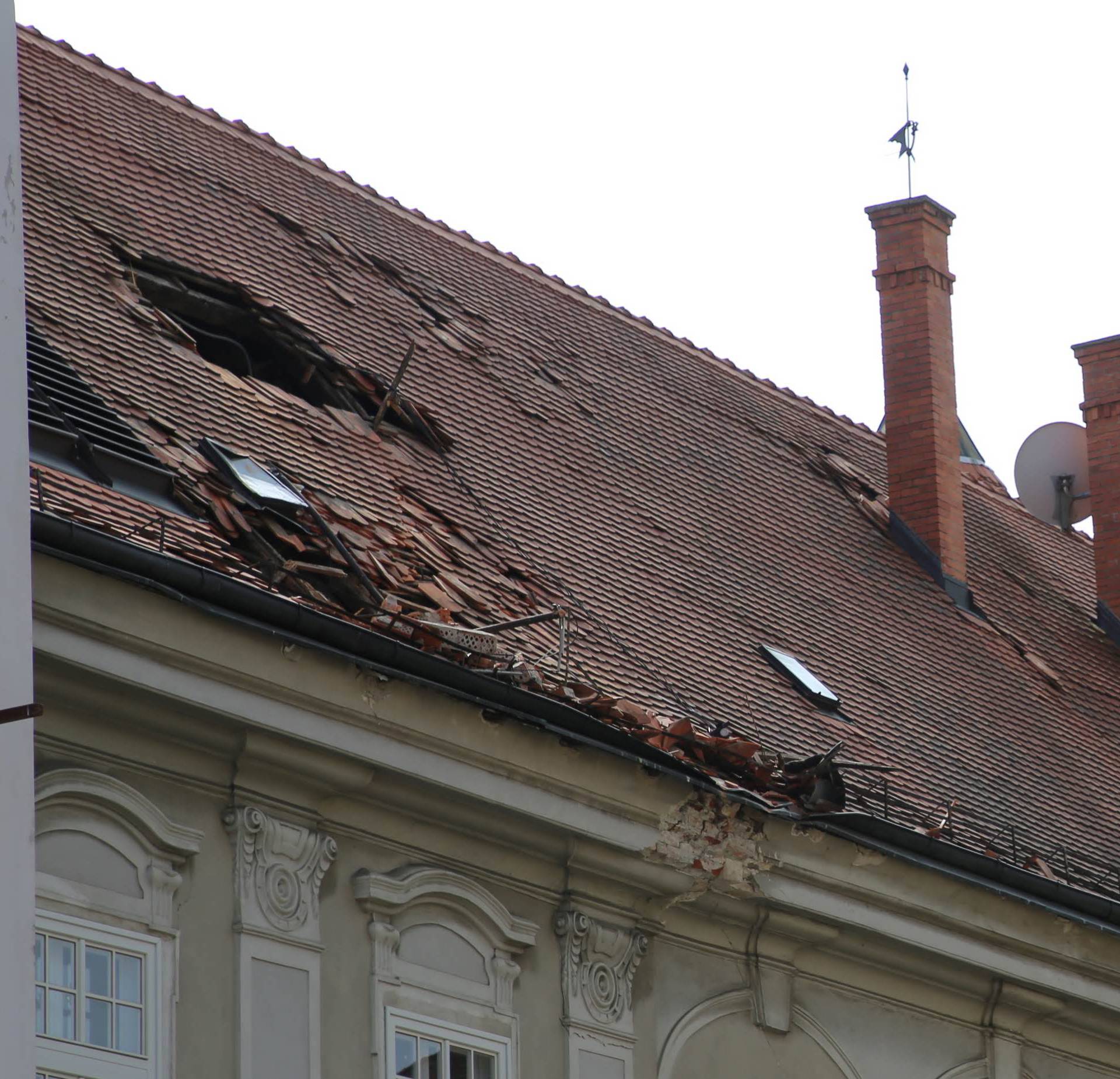 Biskupija objavila fotografije uništenja katedrale i dvora