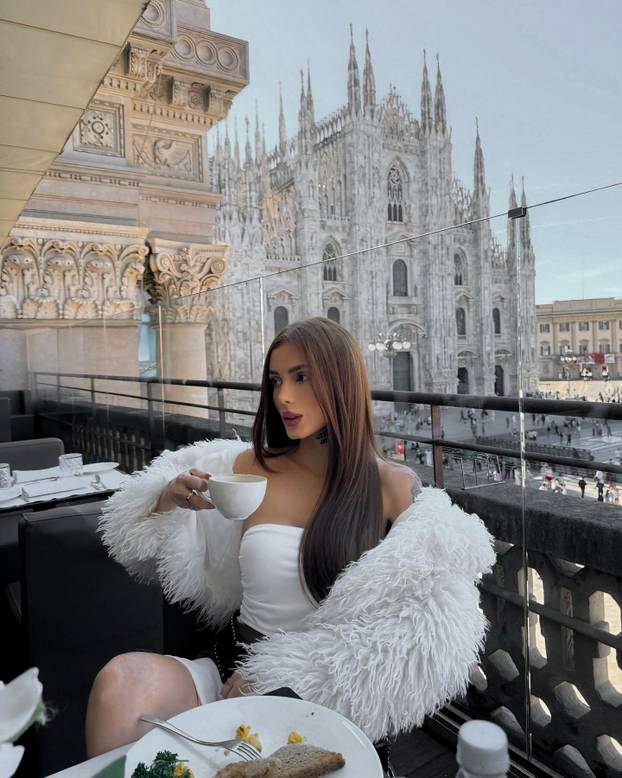 FOTO Fatalna Brazilka tvrdi da je spavala s Neymarom. Toalet papir ne koristi, gole fotke da