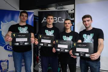 24SATA Zagreb: AIBG studentski hackathlon