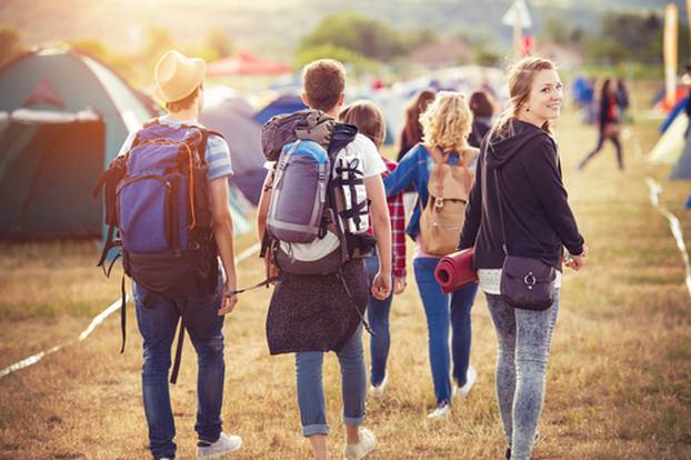 Group,Of,Beautiful,Teens,Arriving,At,Summer,Festival