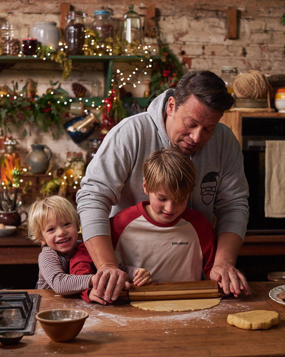 Kakvi crtići, samo kuhača: Djeci će sin Jamieja Olivera pokazati sve potrebne kulinarske trikove