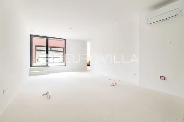 FOTO Nikolina Pišek još uvijek nudi vilu u Zagrebu! Najam bio skočio na 8000 €. Zavirite u nju