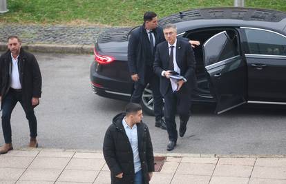 Plenković s izaslanstvom u službenom posjetu Francuskoj