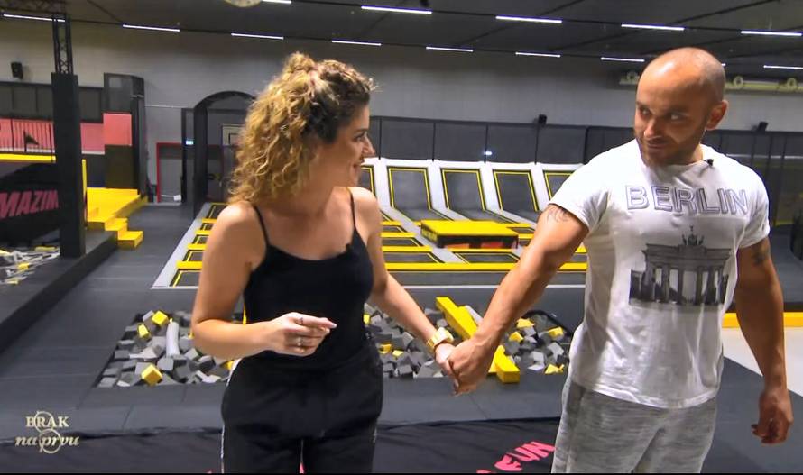 Jasmin se u 'Braku na prvu' potrudio oko Sanele, a Erna se nije uspjela zabaviti s Edinom