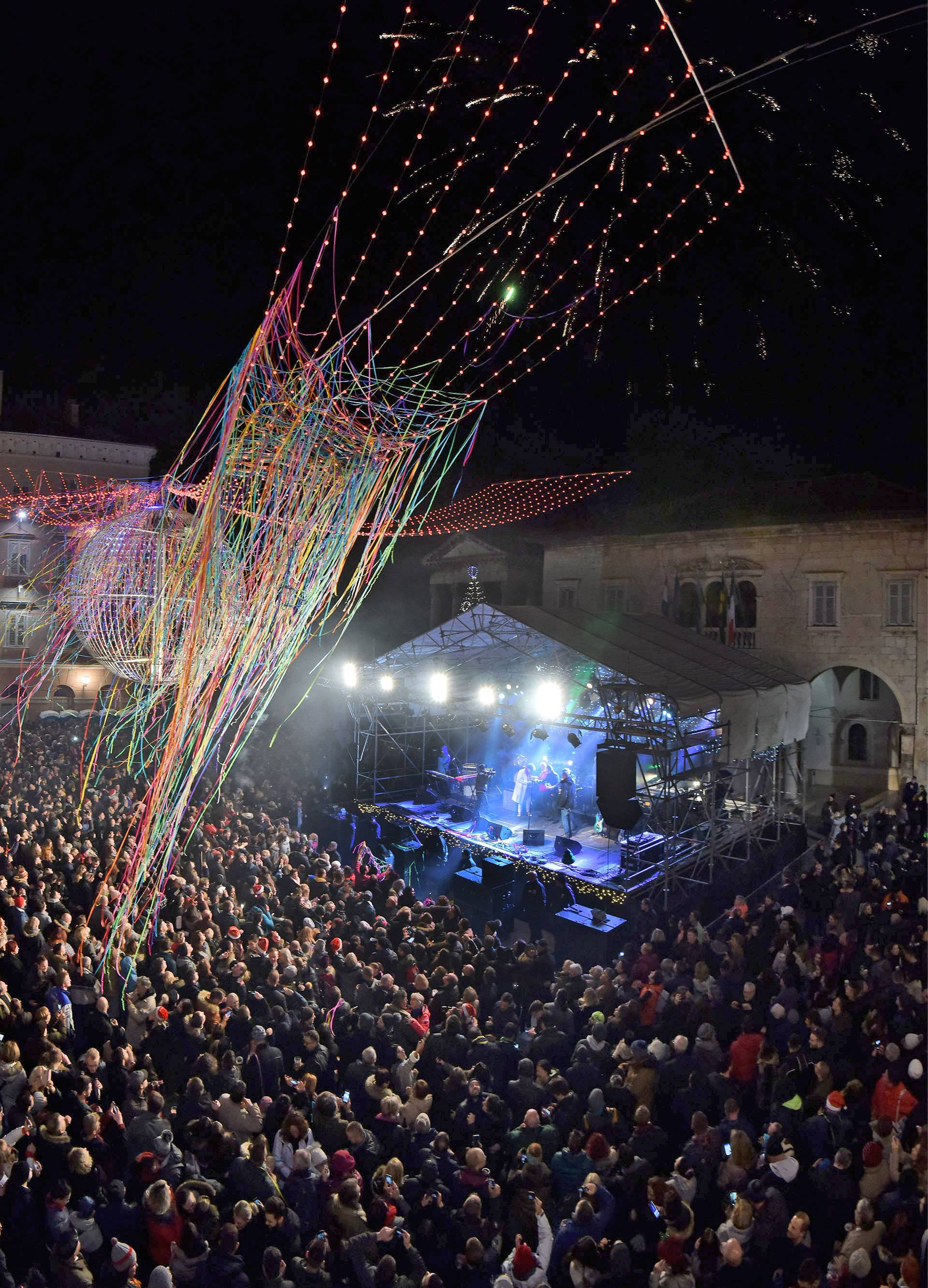 Pogledajte spektakularna slavlja Nove diljem Hrvatske