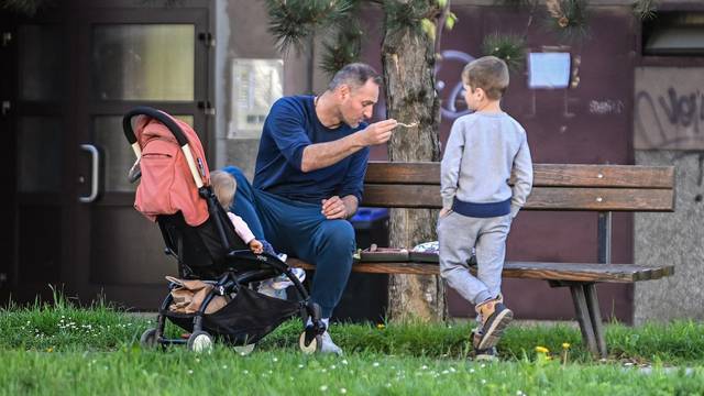 EKSKLUZIVNO Bivši hrvatski nogometni reprezentativac Josip Šimunić uživa s djecom u Maksimiru