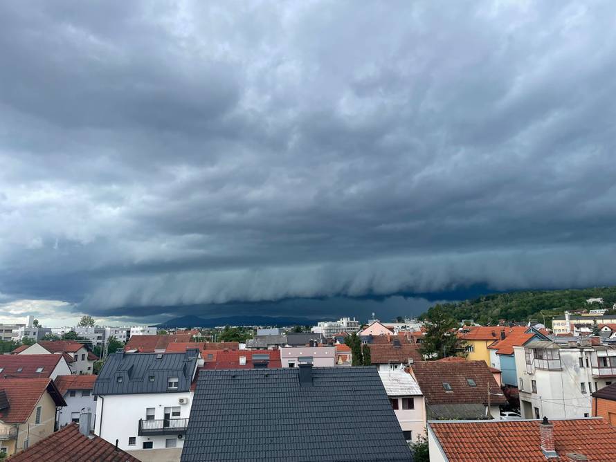POSLJEDICE NEVREMENA Stiglo više od tisuću poziva građana, u Zagrebu ozlijeđen jedan čovjek