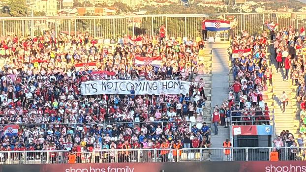FOTO Klinci na Rujevici 'bocnuli' Engleze: 'It's not coming home'
