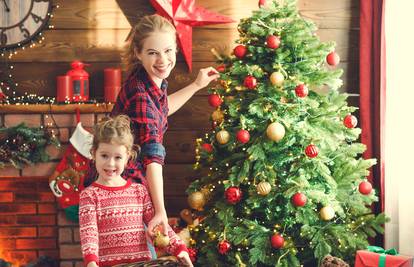 Uranjeno božićno kićenje ljude vraća u djetinjstvo i usrećuje ih