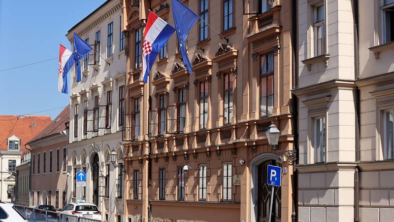 Za tri nova ustavna suca pristiglo 14 kandidatura