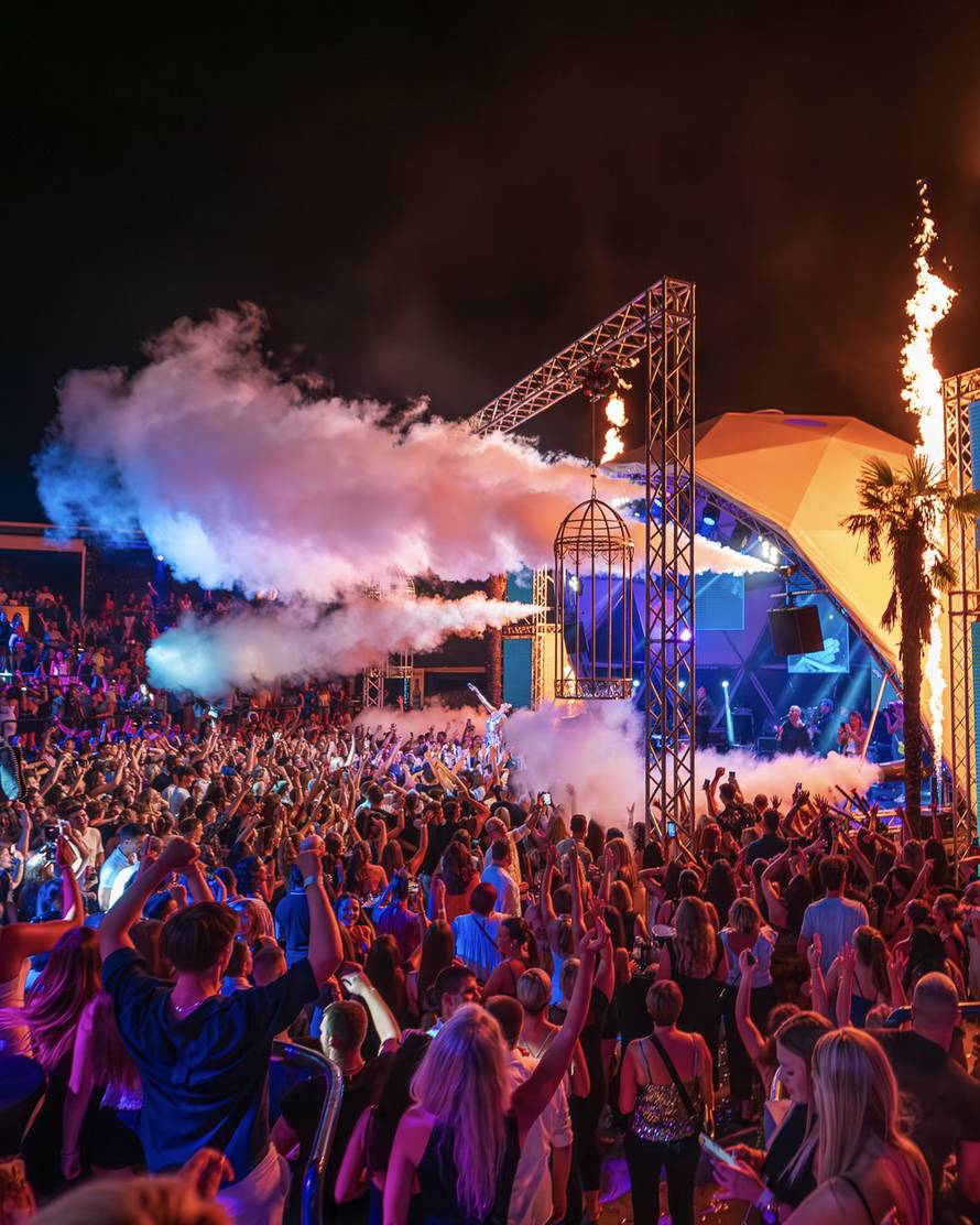 Spektakularno otvaranje sezone na Krku: Pjeva Zdravko Čolić...