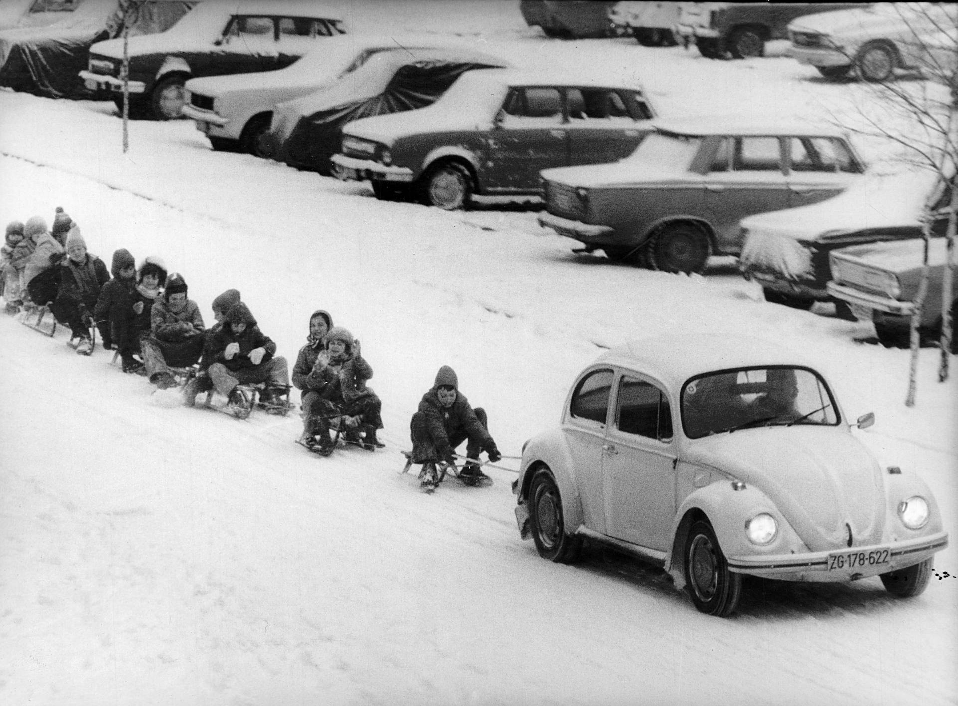 Knežija, Srednjaci, 1976.