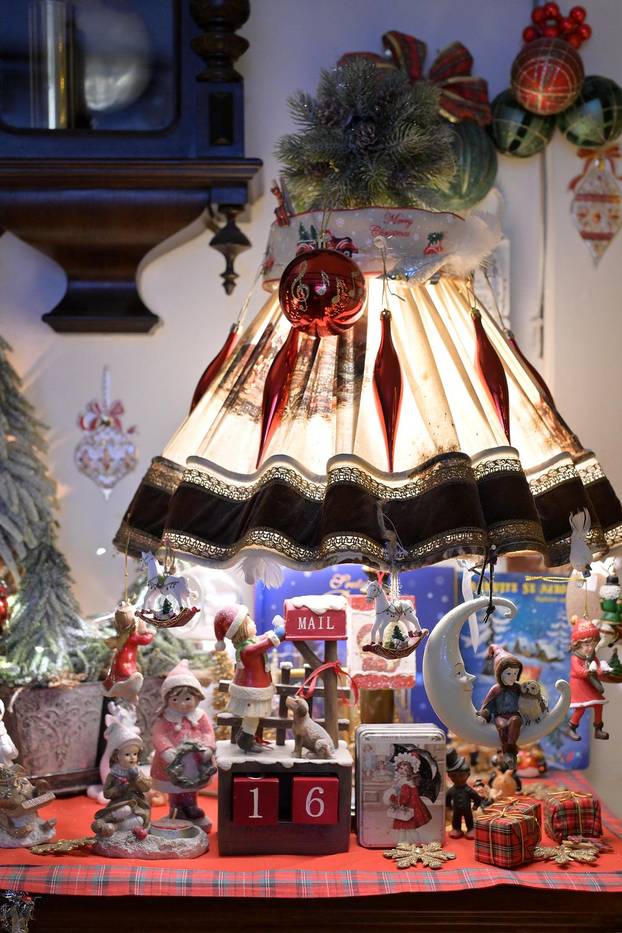 24SATA Zagreb: Stan ukrašen blagdanskim dekoracijama