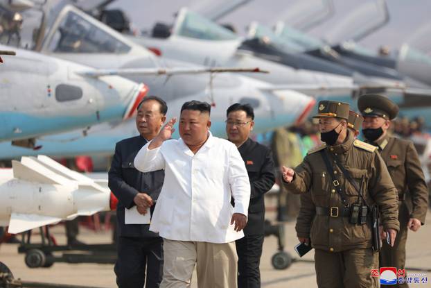 N.K. leader Kim inspects air defense unit