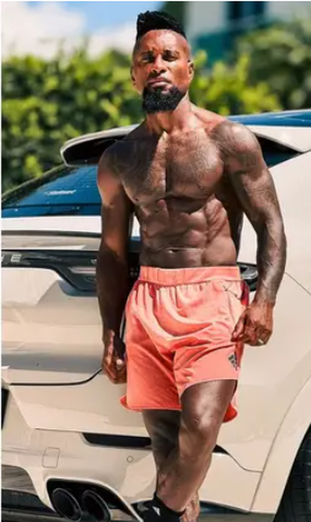 FOTO Bivša ikona Bayerna s 51 na leđima je kao Terminator!