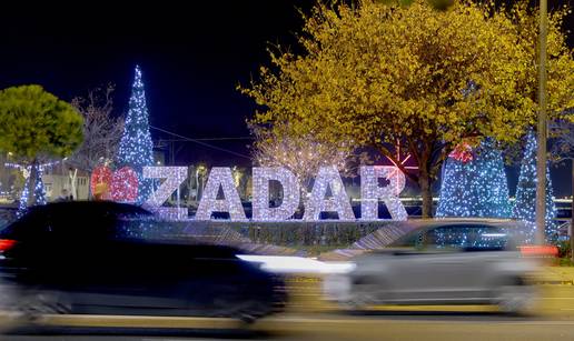 FOTO Advent u Zadru navečer potpuno očarao sve posjetitelje