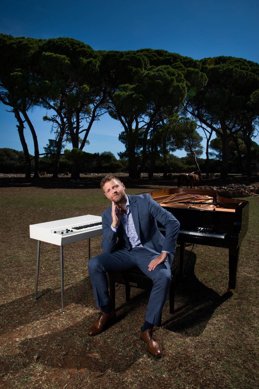 Zvjezdan Ružić je imao koncert u uvali Verige na Brijunima...