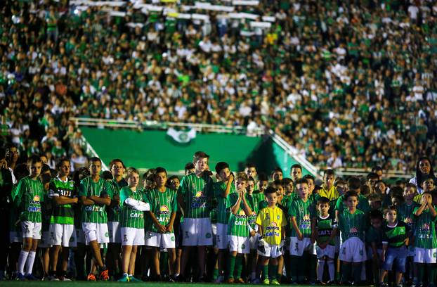 Youth players of Chapecoense soccer club pay tribute to Chapecoense