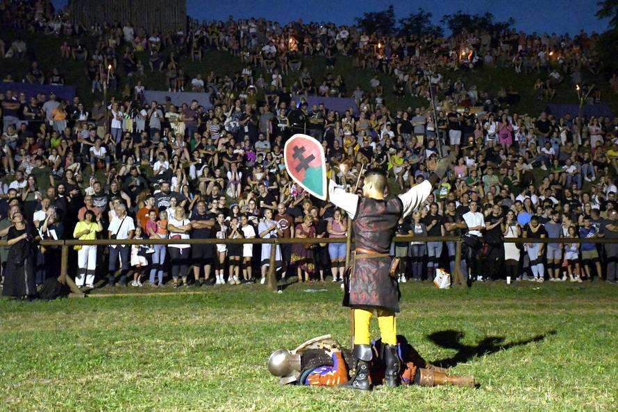 Koprivnica: Scenski prikaz noćnog napada na Grad