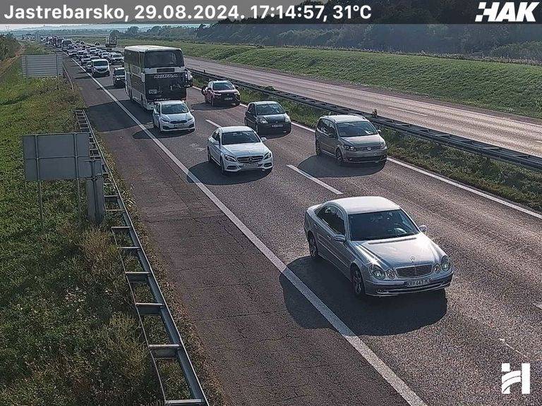 Kolona od čak 8 kilometara na A1 kod Zdenčine. Dvije nesreće u razmaku od samo 50 metara