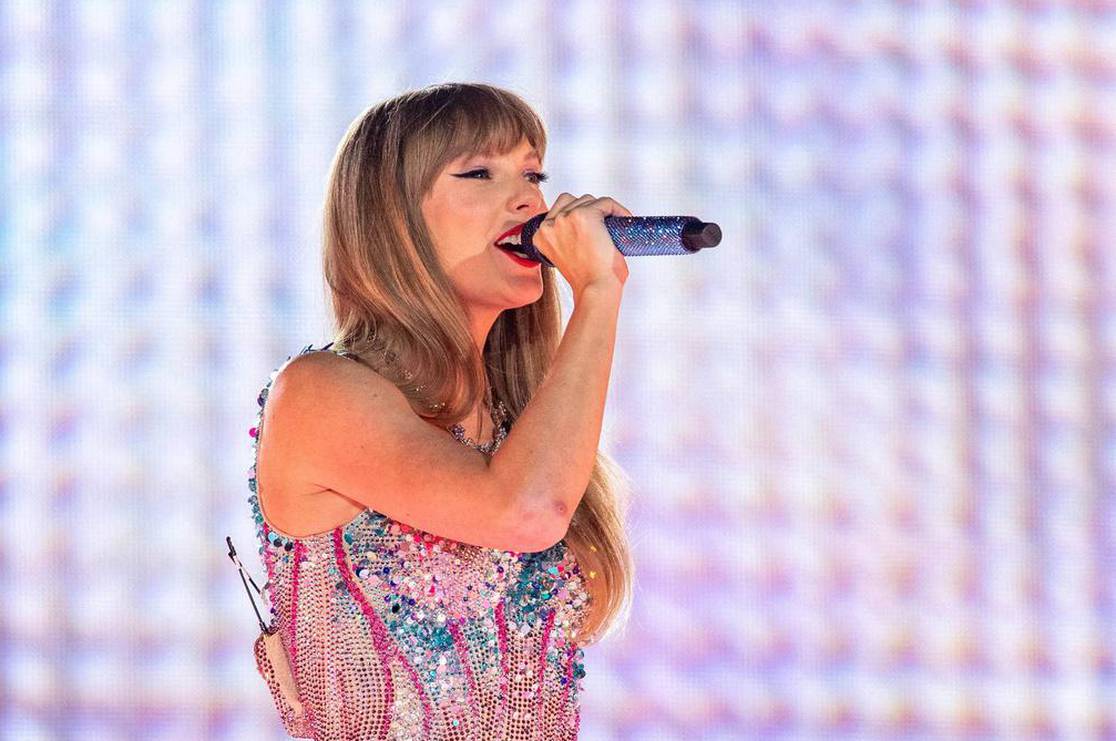 Taylor Swift performs Eras in Las Vegas
