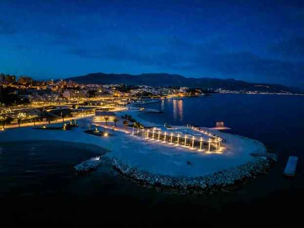 Noćne fotografije novouređenog Žnjanskog platoa