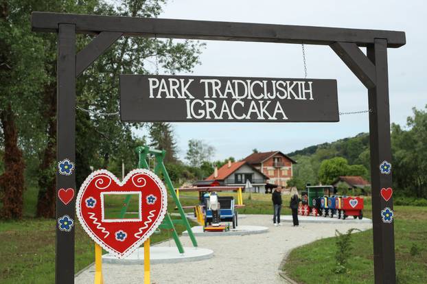Tuhelj: Open first park of traditional toys