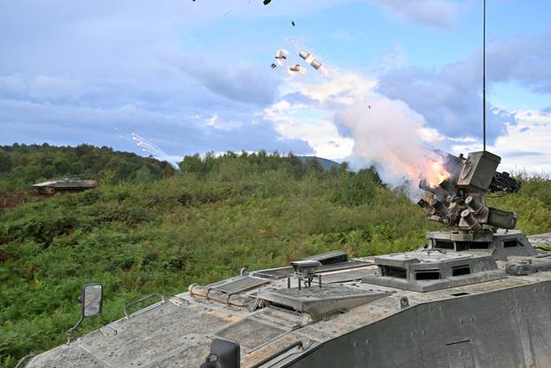 FOTO Hrvatska vojska i na zemlji, zraku, moru. Pogledajte spektakularnu vojnu vježbu