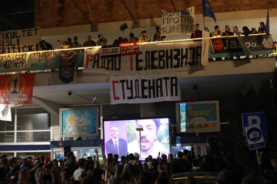 Beograd: Studeti nastavlju s blokadom RTS-a 