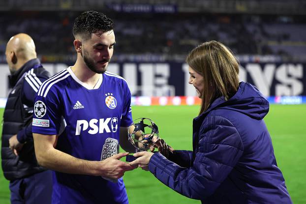 Zagreb: UEFA Liga prvaka, za igrača utakmice proglašen je Josip Šutalo 