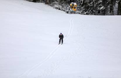 U Hrvatskoj za vikend otvaraju 4 skijališta: Pogledajte cijene