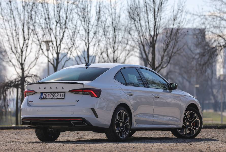 Octavia RS sa strujom: Vozili smo sportski auto za novo doba