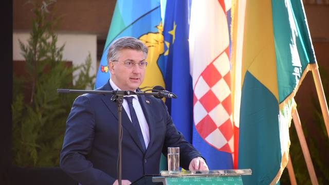 Premijer Andrej Plenković u službenom  posjetu Puli