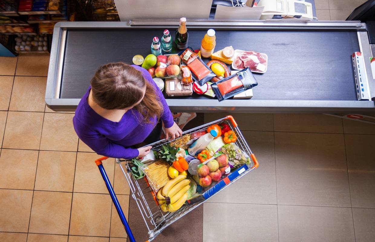 Pogledajte kako će trgovine raditi na blagdan Svih svetih