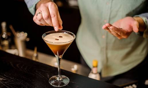 Koktel ljeta - Espresso martini no pripazite  s koli&ccaron;inom napitka