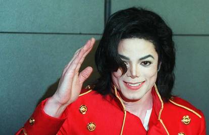 Koža Michaela Jacksona blijeda da svijetli i u mraku