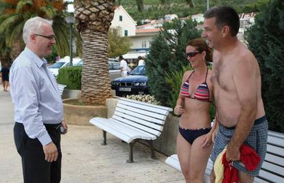 Josipović na odmoru: Na plažu ću ići ako stignem