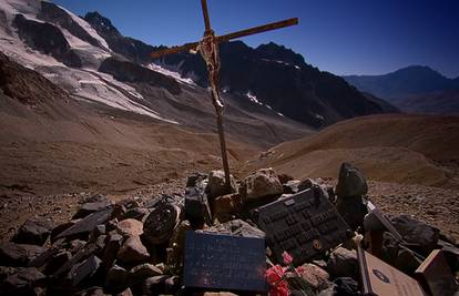 Zrakoplov s momčadi prije 50 godina srušio se u Andama: Jeli mrtve suigrače da bi preživjeli
