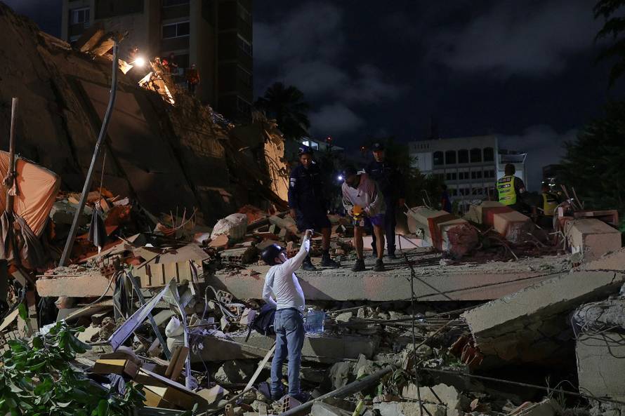 Aftermath of an earthquake in Caracas